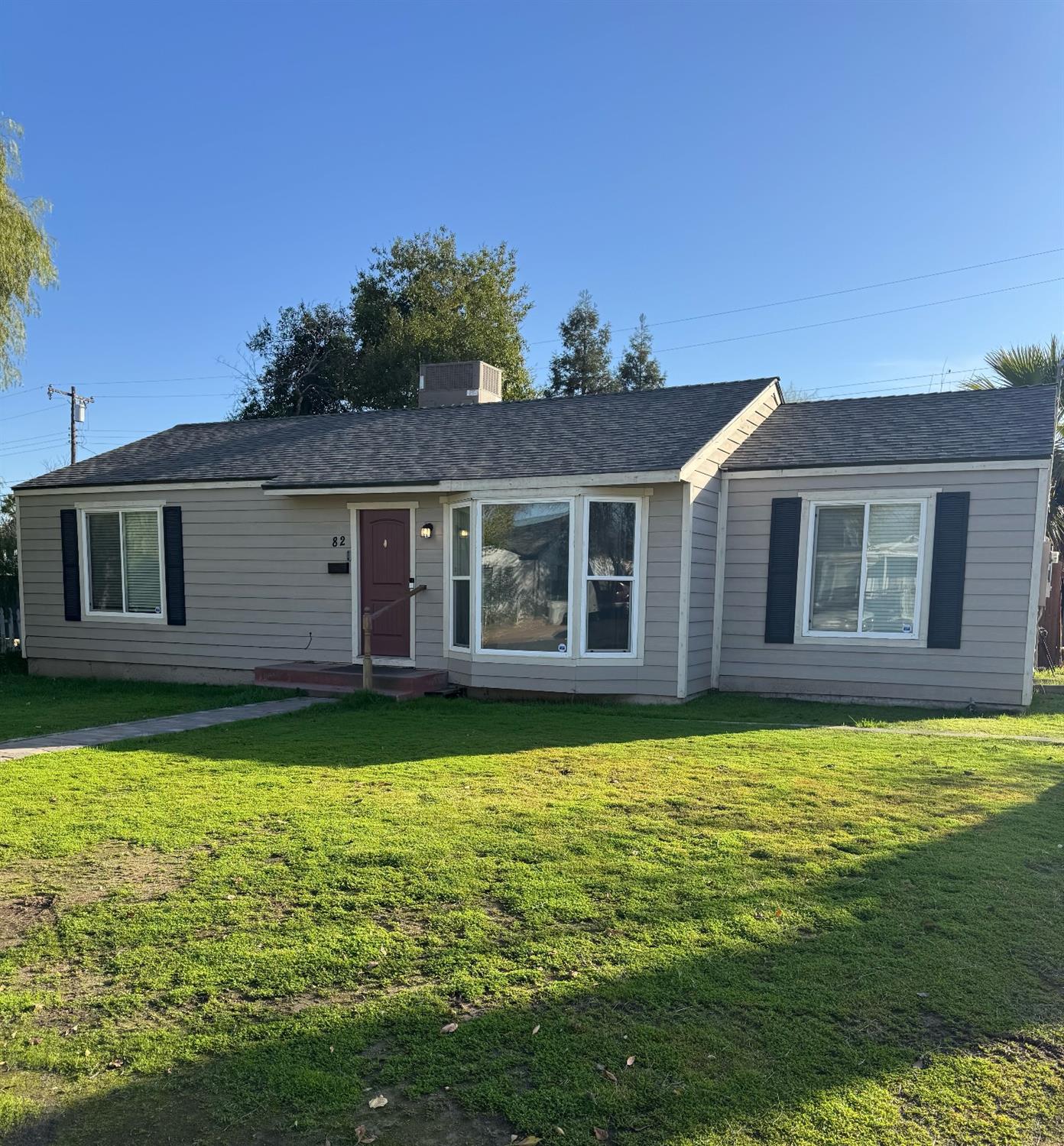 82 E Sussex Way, Fresno, CA 93704