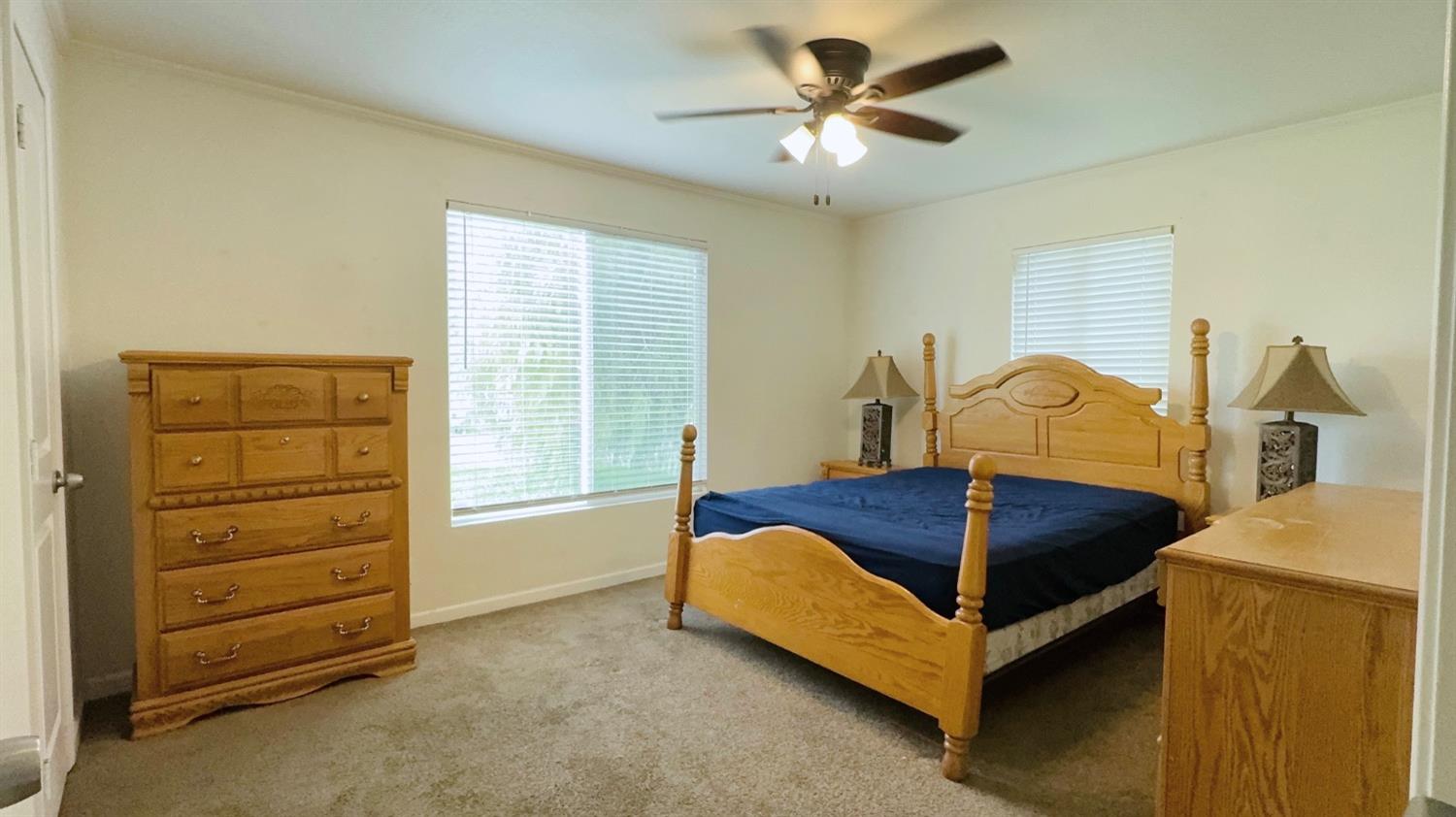 82 E Sussex Way, Fresno, CA 93704