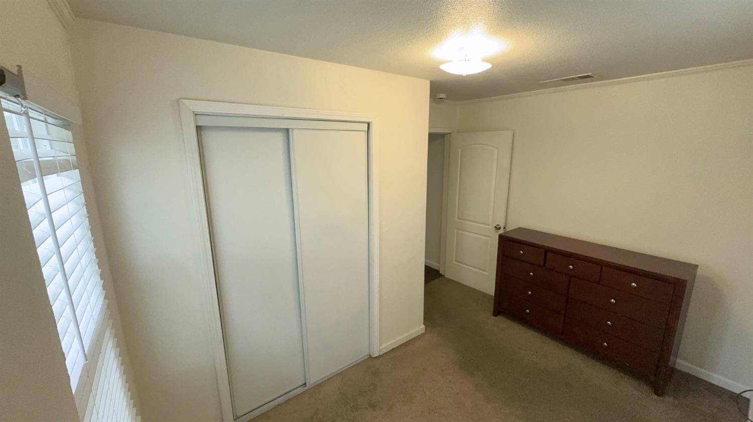 82 E Sussex Way, Fresno, CA 93704