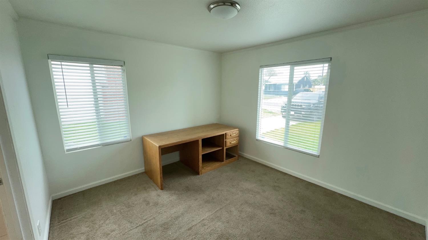 82 E Sussex Way, Fresno, CA 93704
