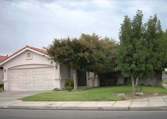 2210 N Antioch Ave