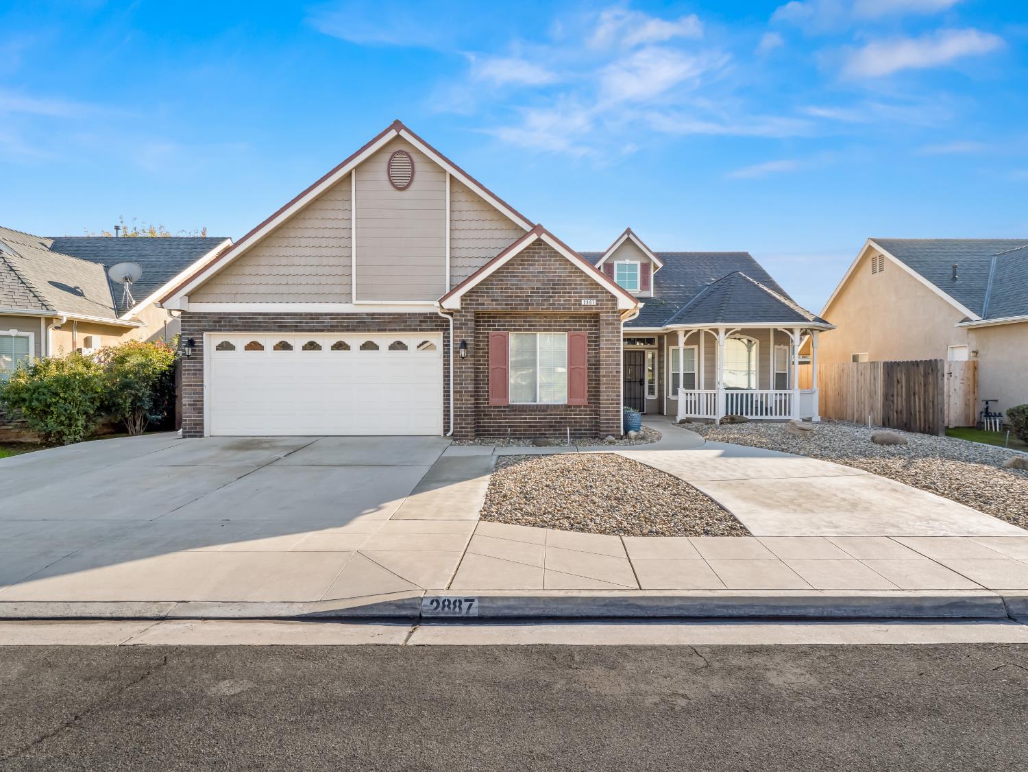 2887 E Christopher Dr