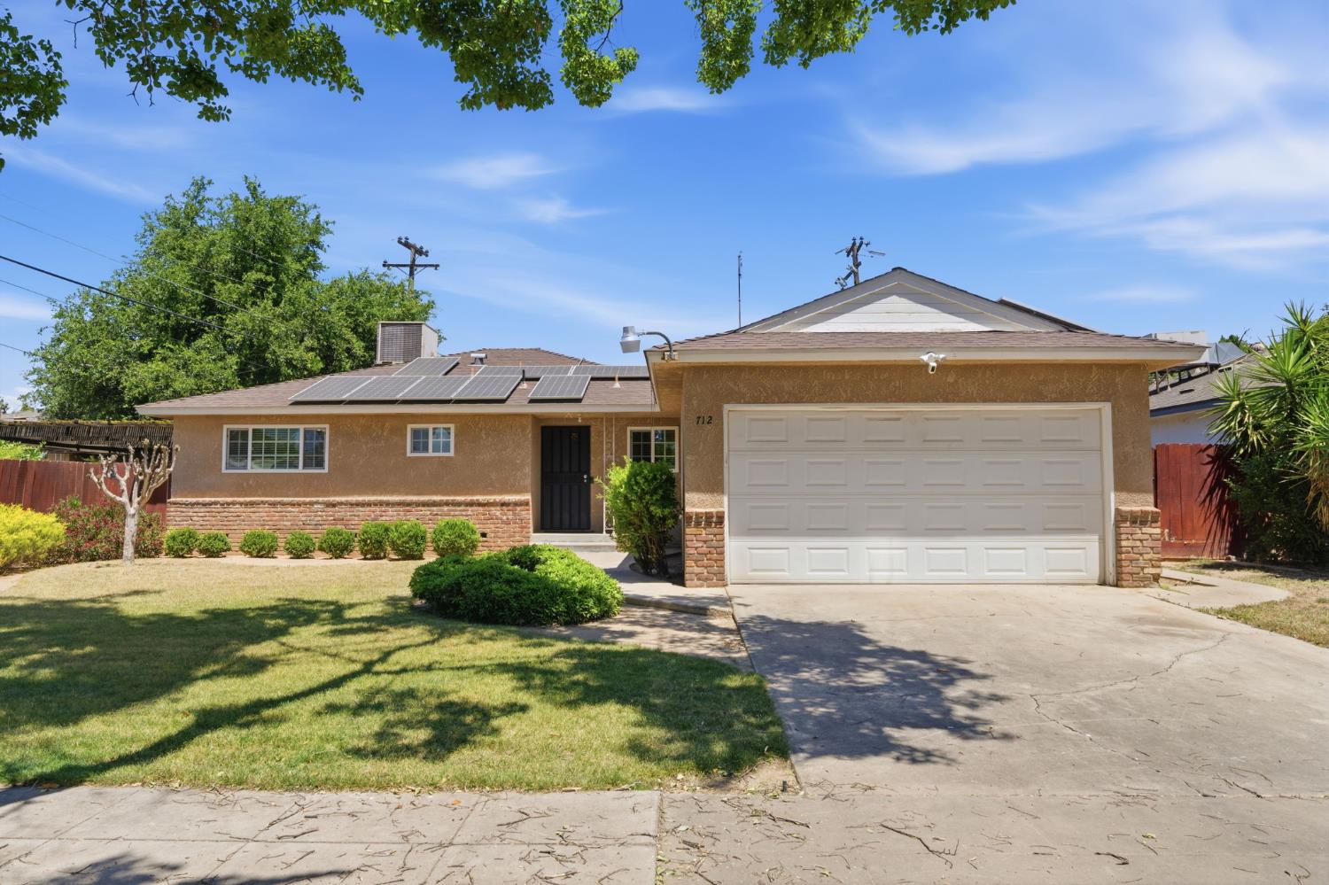 712 E San Ramon Ave