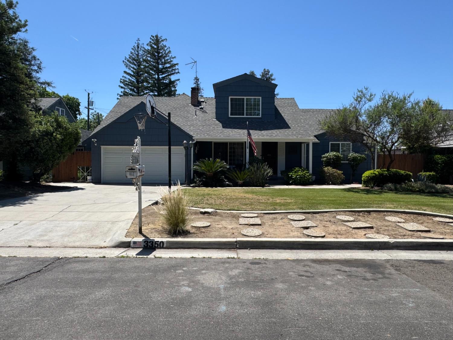 3350 E Griffith Way